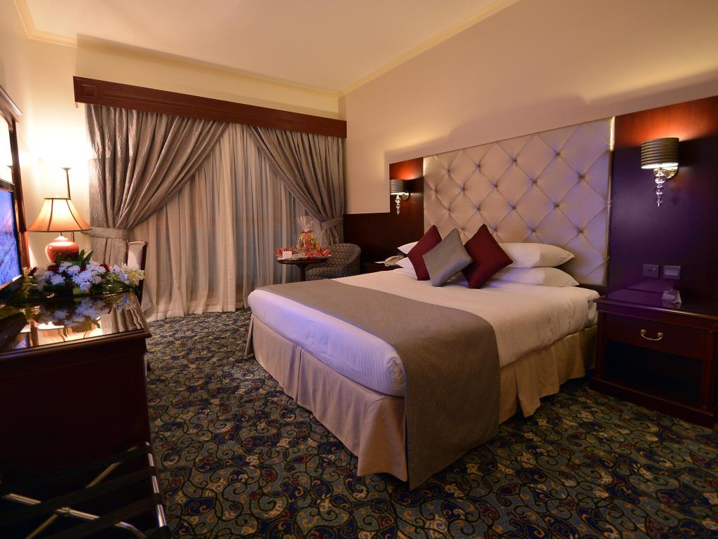 Luxury-bedroom-dar-al-taqwa-madinah