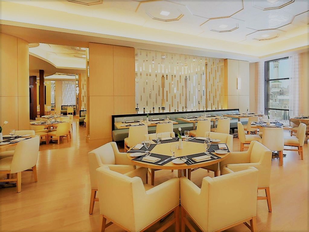 restaurant-conrad-hotel-makkah