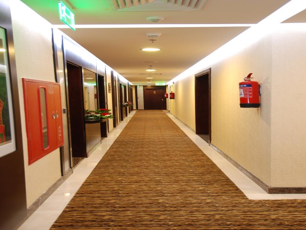 corridor-gloria-international
